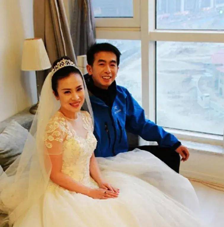 "蔡根花"涂凌:长得漂亮演技好,嫁圈外丈夫,幸福美满_女儿_父亲_妈妈