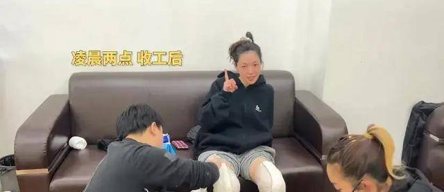 徐迪为了满足剧中的要求,在剧中饰演了钟柱熙的母亲一角.