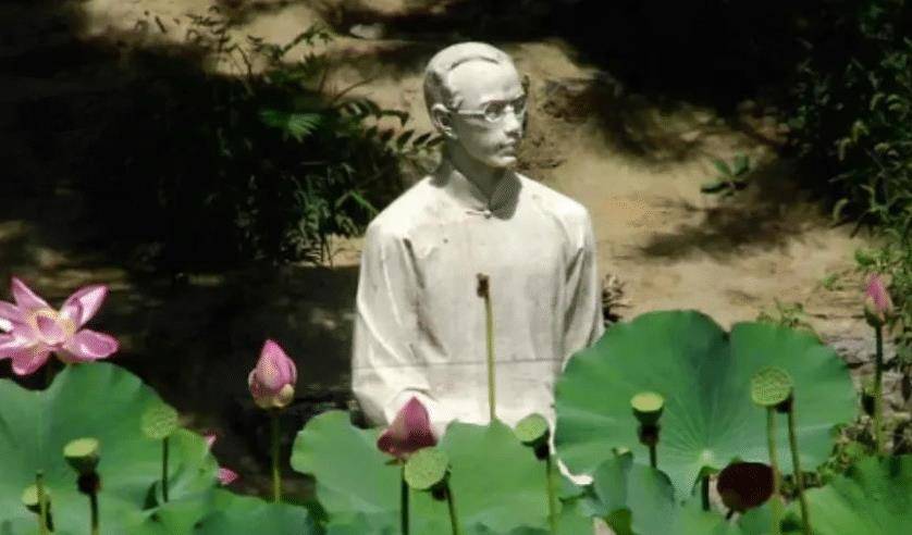 结发妻留下6子去世,朱自清又用71封情书把她娶回家,结局如何?