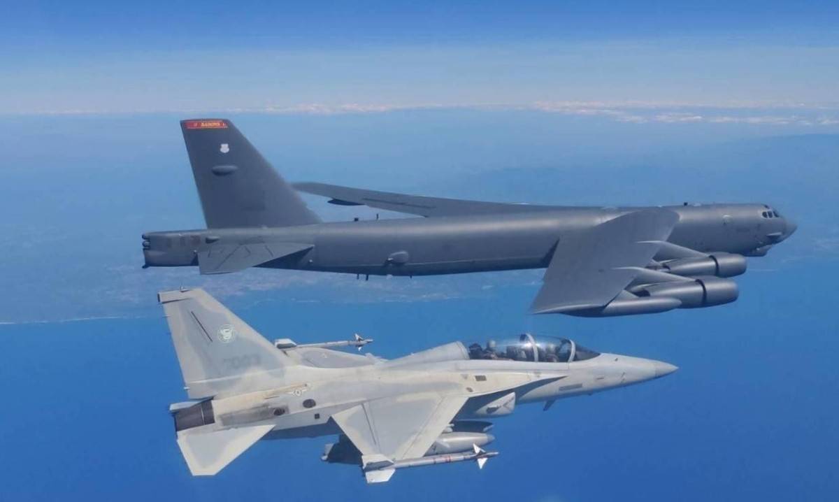 菲战机护航,美军b52巡航南海,却一头扎进,解放军设好的包围圈_菲律宾