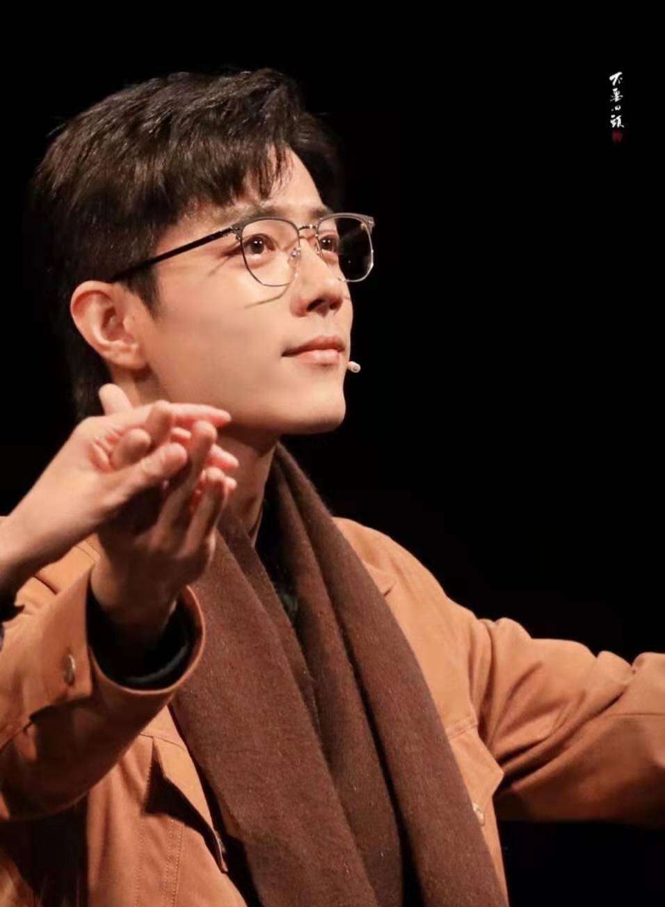 肖战演技进步飞速出演话剧得好评,许晴称其角色五号病人是美强惨_观众