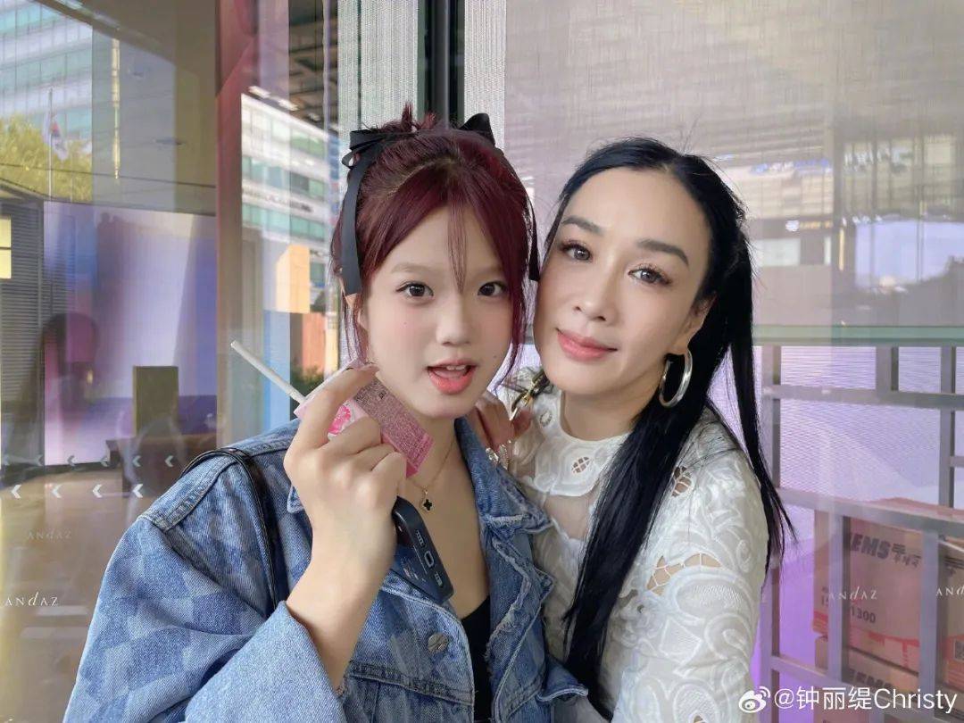 钟丽缇小女儿性感近照惊呆网友:这居然是14岁的考拉?