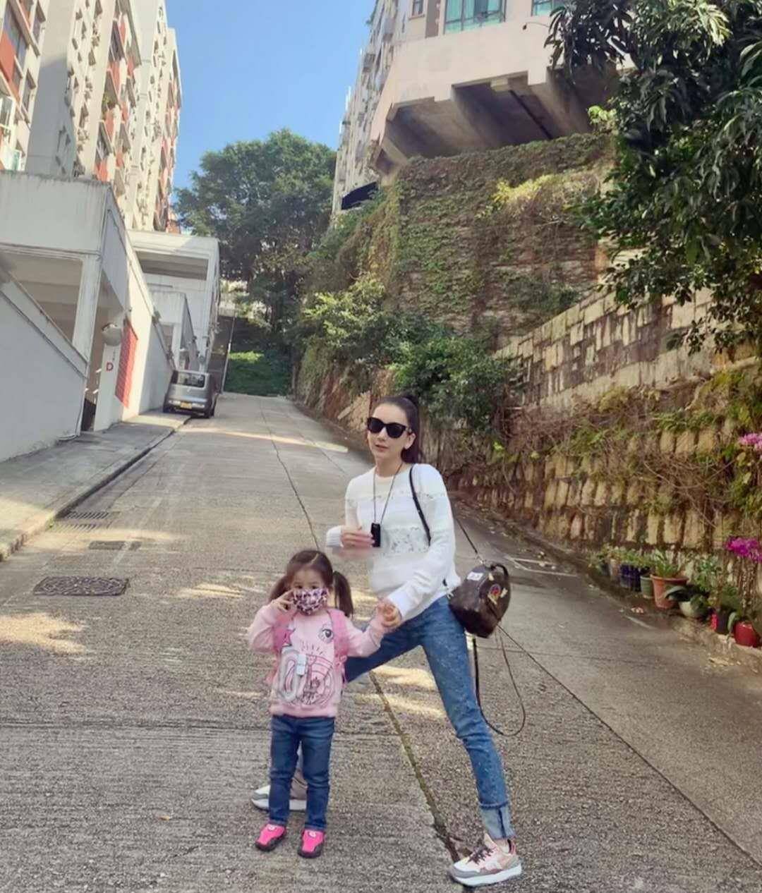 方媛回应网络传言,16字回怼网友力证清白,评论区出乎意料_郭富城_照片