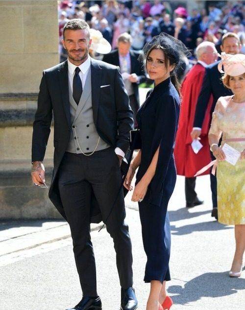 秀球技,妻子在社交平台评论,可以看出夫妻关系_足球_婚姻_维多利亚