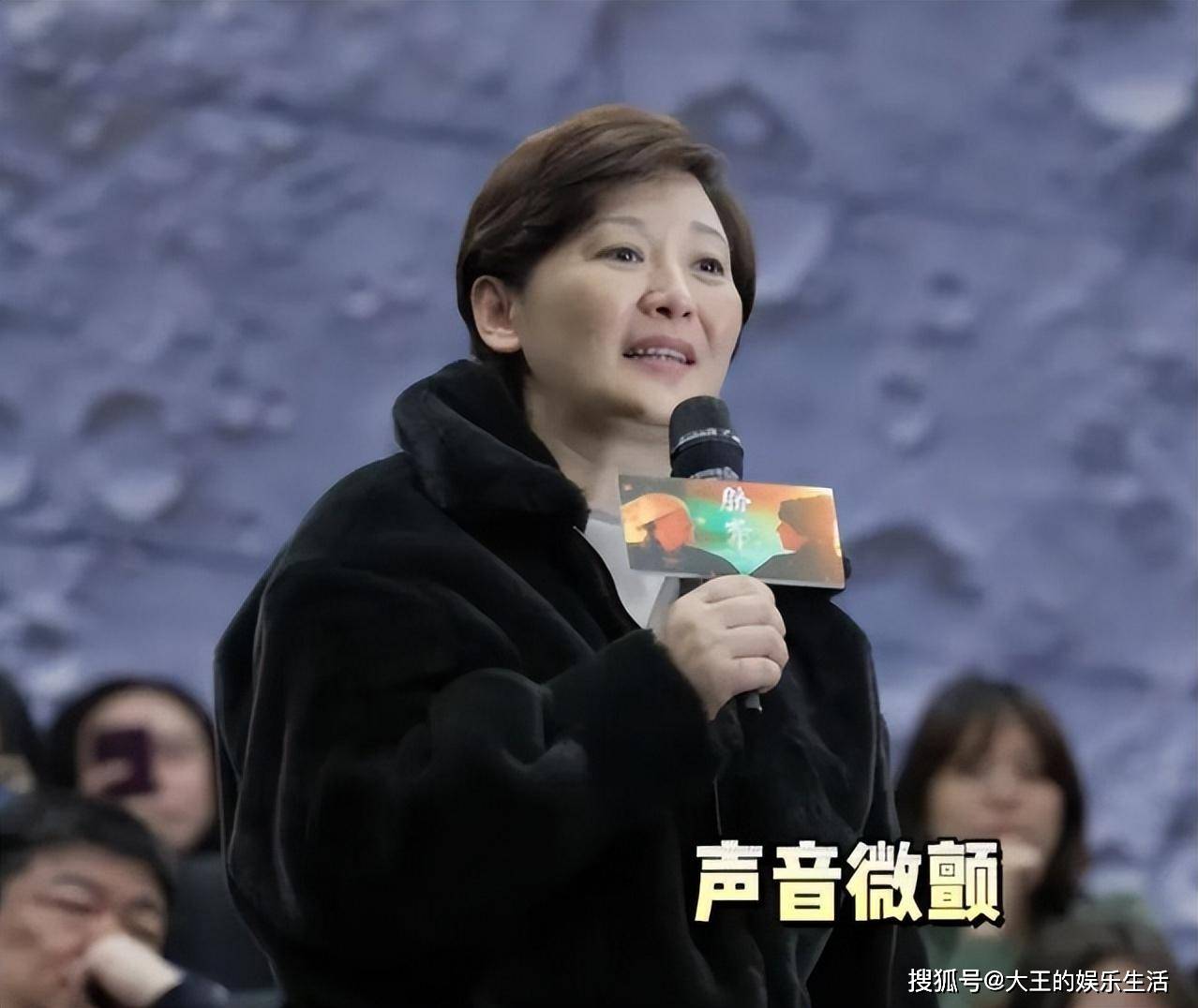 被王志文赶出家门,答应冯小刚终生不育,卑微窝囊的她才人间清醒_徐帆