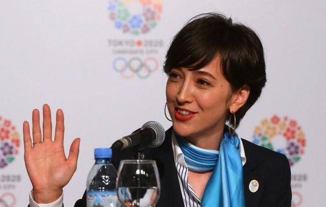 与多名富二代关系暧昧,42岁挺孕肚嫁入豪门_交往_小泽征悦_次郎