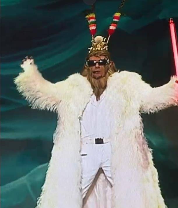 张卫健时隔28年再扮孙悟空,回忆值拉满,太太张茜开心到手舞足蹈_演唱