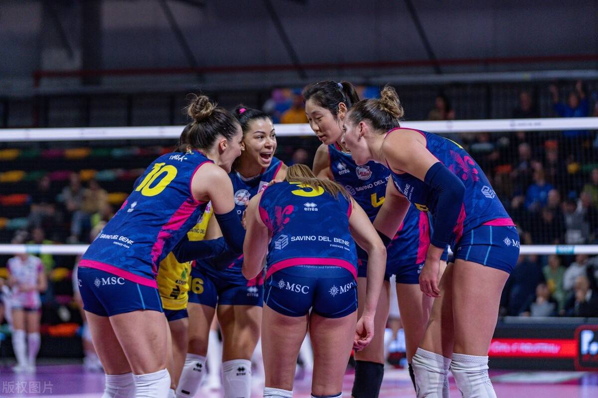 诺瓦拉队近期从土耳其保险商店女排引进的俄罗斯新星——22岁,身高1米