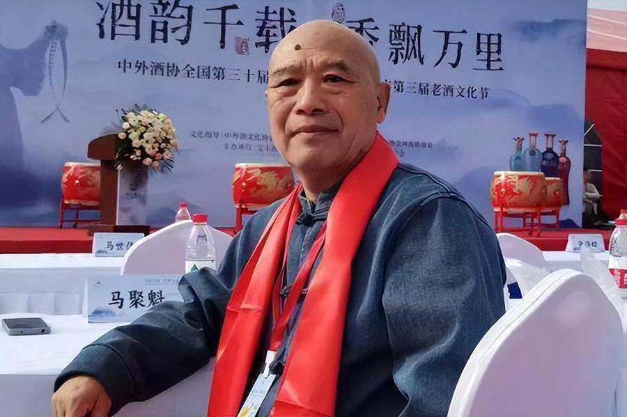 甘霖潇洒水,润泽涌春泉.枝上雪山连,花边雨积川.