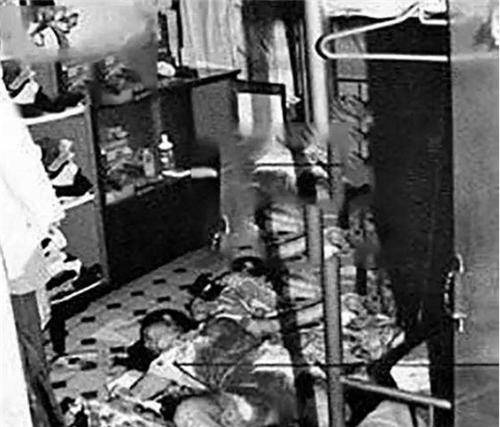 当办案人员赶到现场的时候,已经是5点左右,然而现场的景象,却是十分的