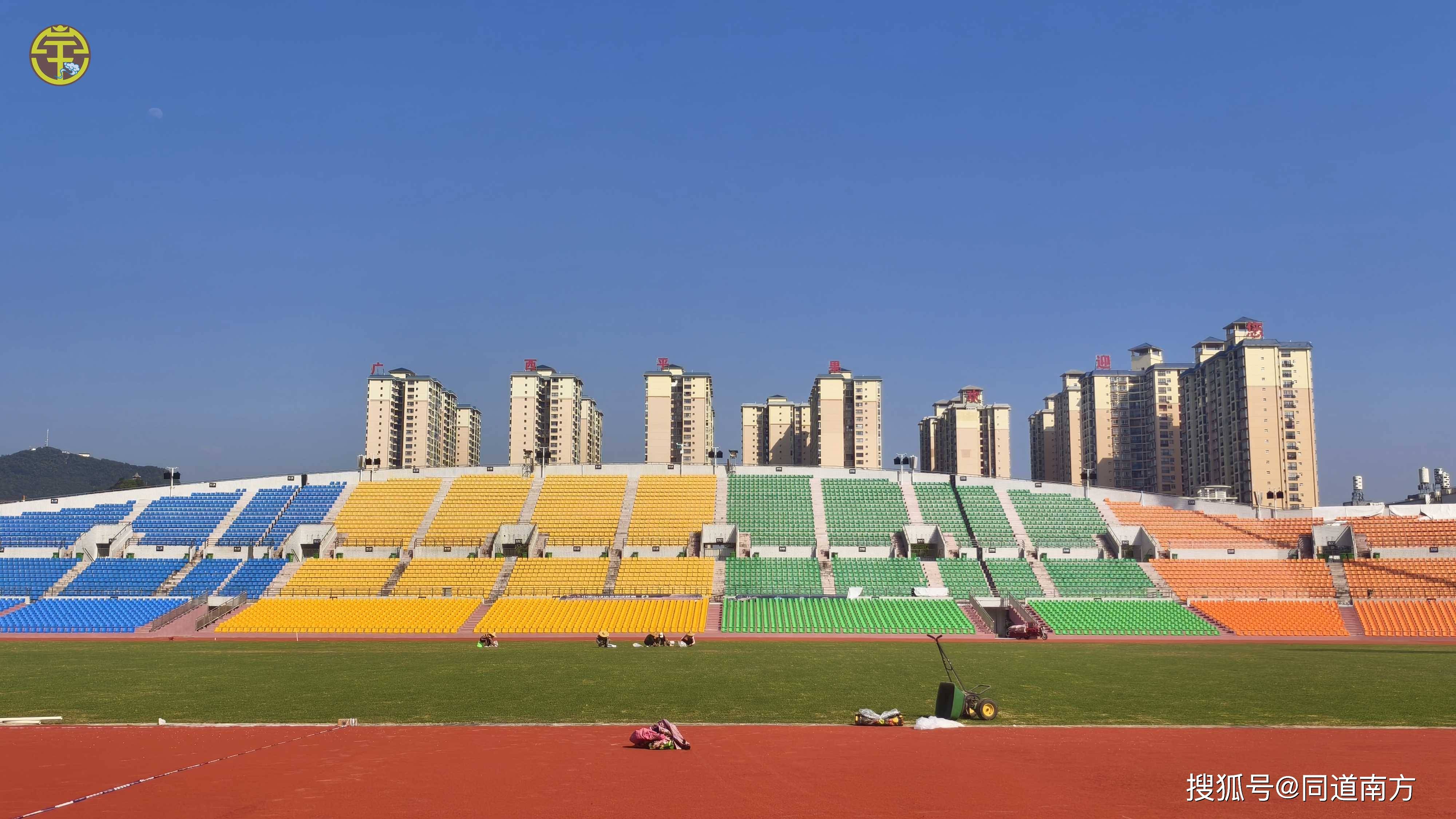 广西平果哈嘹主场平果市体育场进行灯光调试_改造_足球俱乐部_的力量