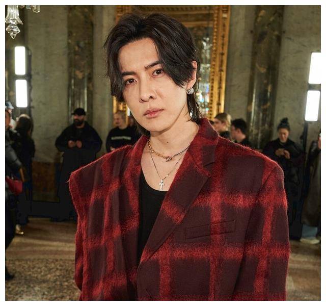 唐禹哲与小13岁未婚妻甜蜜约会!女方心甘情愿成为后妈!