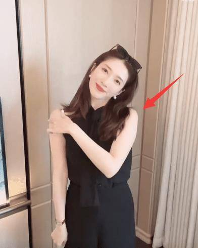 35岁江疏影出镜跳舞俏皮又甜美,手臂却有明显肥肉,放假长胖不少_生活