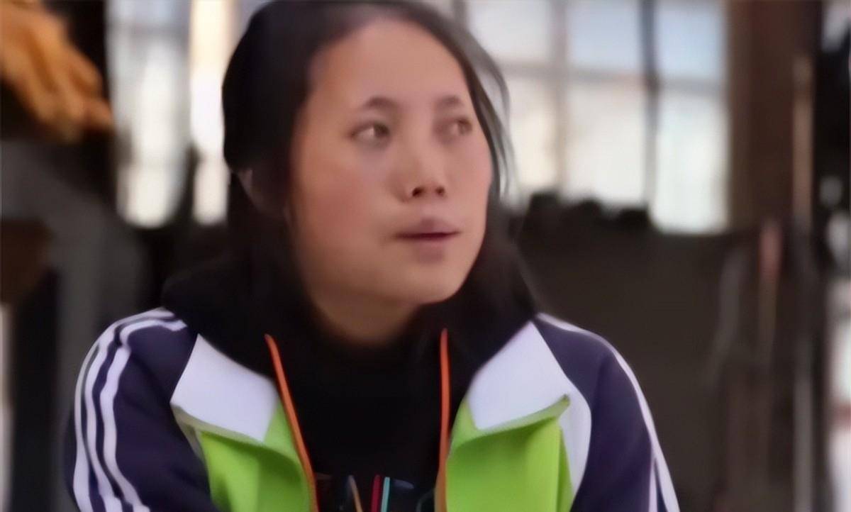 2019年农村女孩给马云寄老母鸡,想获资助读大学,结果还真成功了_杨虹