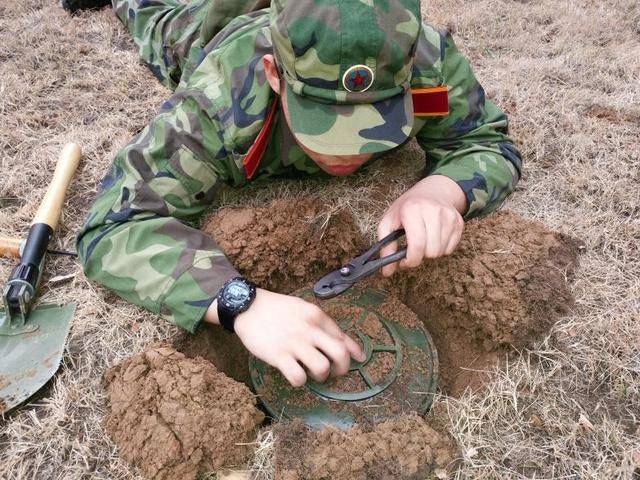 性能优秀却从没有参加过实战:生不逢时的解放军69式反坦克地雷_维修