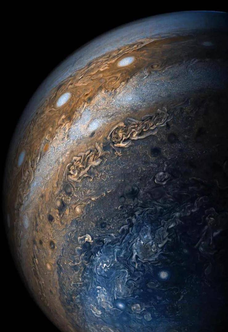 29张令人"难以置信"的真实照片,看完后感慨:世界原来如此精彩_土星