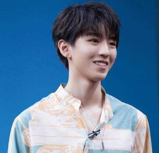 王俊凯工作行程非常繁忙,平时大部分时间都是工作室发布关于他的动态