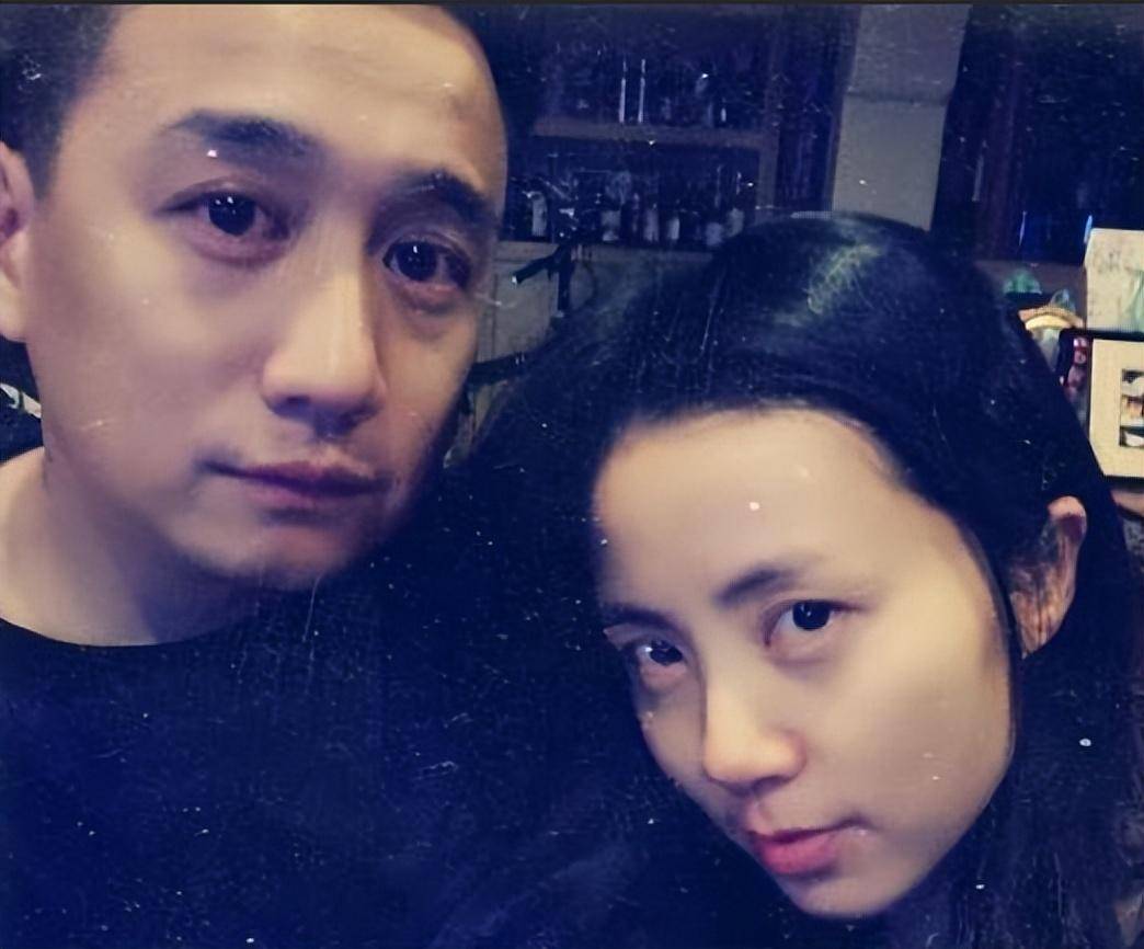 孙莉被黄磊追到手的时候才17岁,看了旧照后,才知道黄磊有多幸福_婚姻