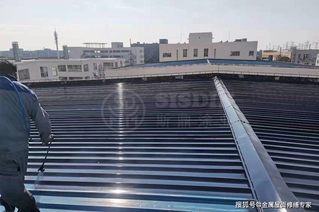 彩钢瓦翻新喷漆价格差距为什么这么大?_施工_成本_材料