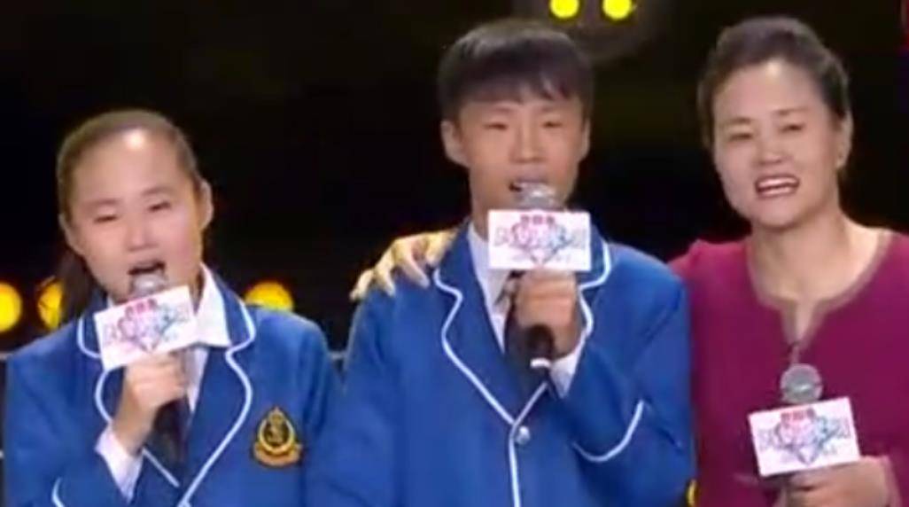 2002年河北孕妇拼死产下五胞胎,养了19年后直言:宁