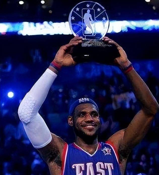 盘点nba七大奖项最年轻得主:勒布朗詹姆斯上榜,罗斯可惜_赛季_公牛队