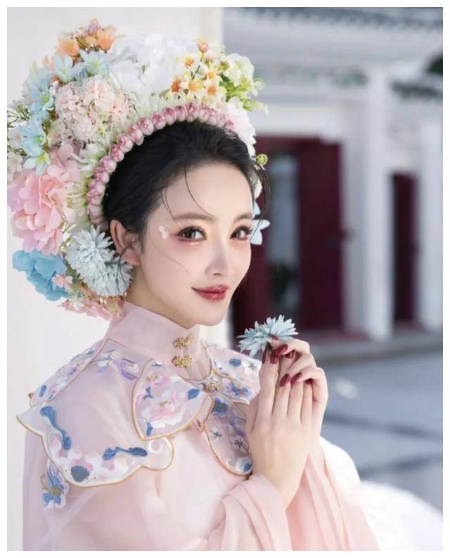 女星刘雨欣美国豪宅被偷光!几千万损失!