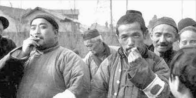 1926年山东悍匪刘黑七血洗白马峪,屠杀4小时,杀绝11户杀死393人