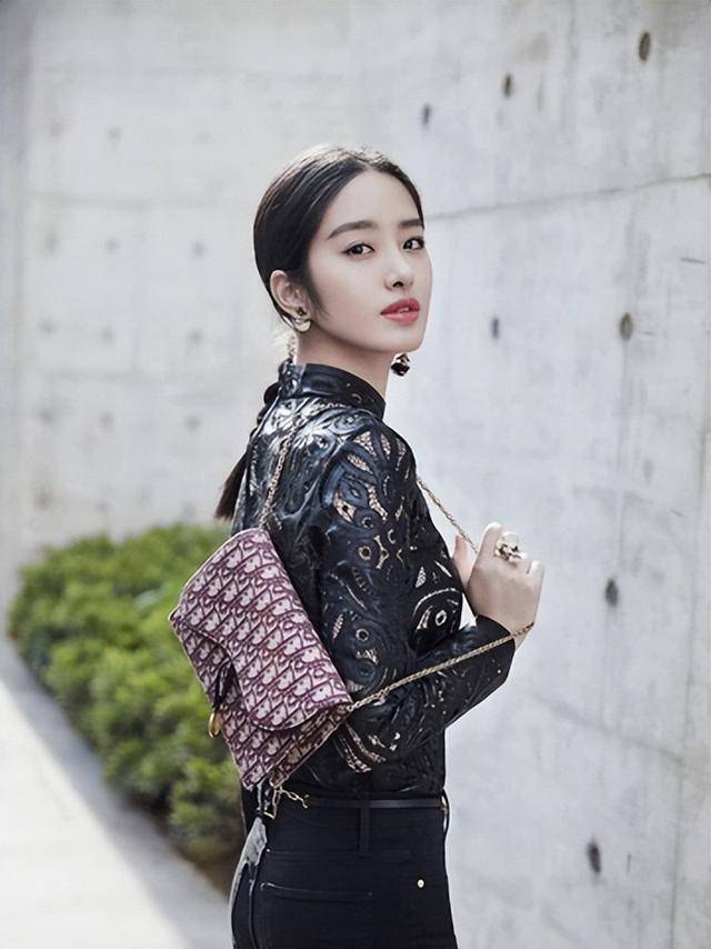 被称为"小哪吒"的杨采钰,如何一步步达到今天的成就?