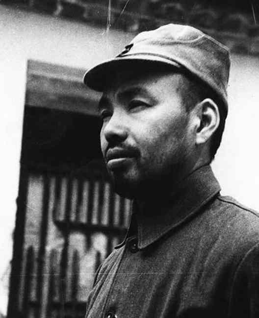 潍县14天未攻克,小班长用竹竿发明一武器,3天破城_人民_城墙_国民党