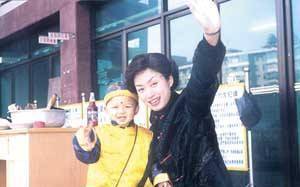 还记得《夕阳红》主持人沈旭华吗?