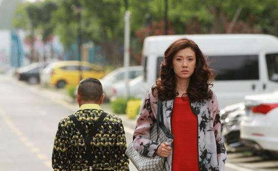 潘长江曾替她着急,40岁仍没生孩子,男明星很多不愿和她搭戏_景阳_身高