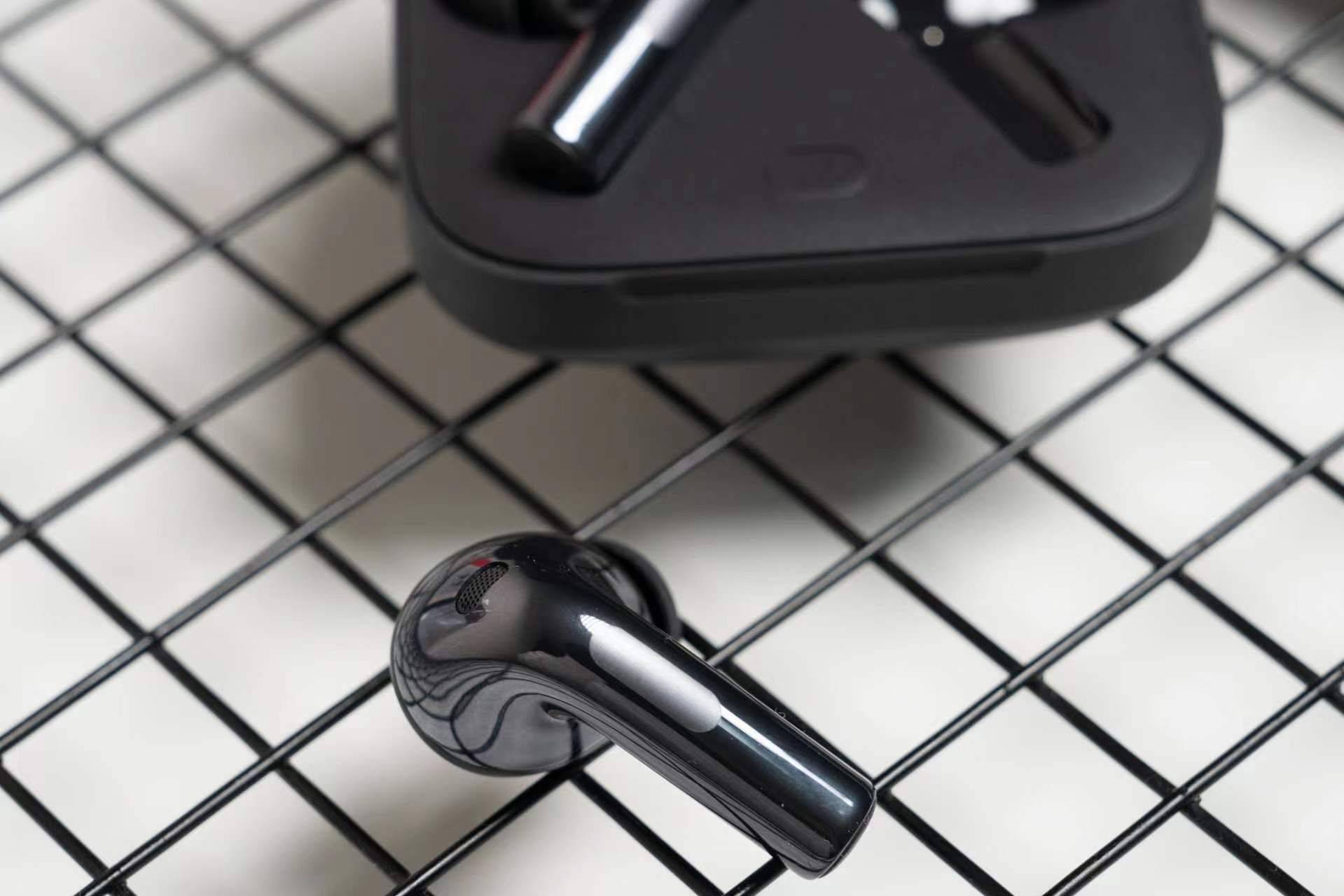 惊喜真的来的太突然,物超所值原来是这种体验.一加蓝牙耳机buds3