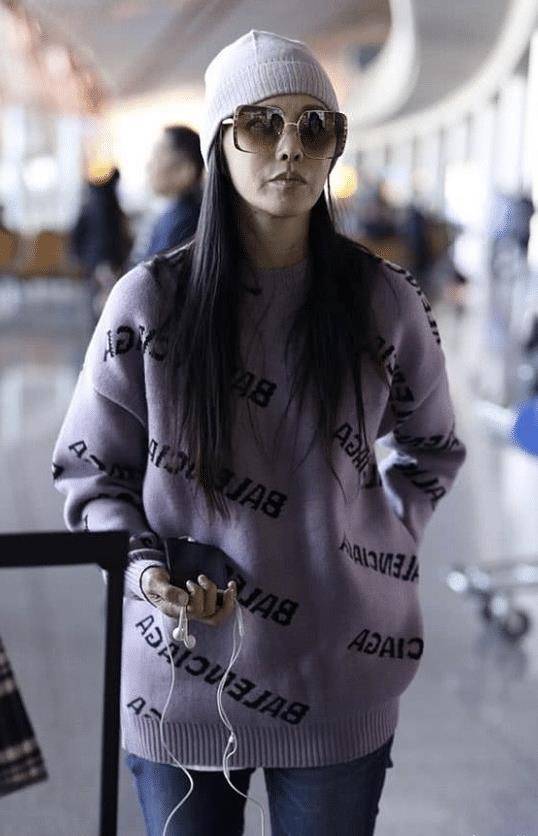 伊能静"少女"全靠营销,无修图照长这样,就是52岁普通大妈_状态_造型