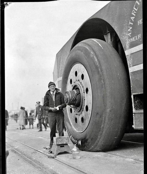 看看上个世纪的世界,1900年的伦敦已汽车满地