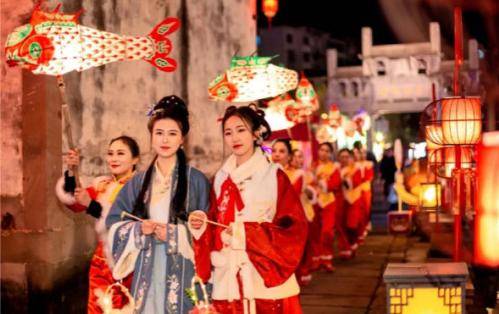 元好问的诗《京都元夕》 展现了汴京元宵节的盛世繁华景象