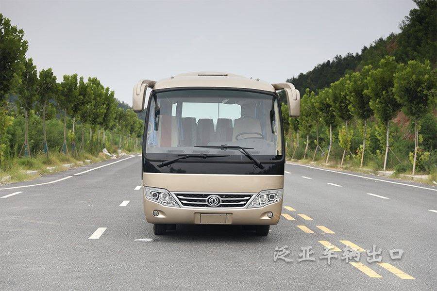 东风四驱六驱4x4,6x6越野客车210马力大巴车村村通旅游观光车