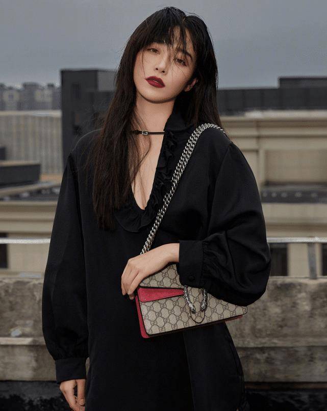 阚清子换发型堪比"整容",留长发像个韩式美女,真的曾是校花?