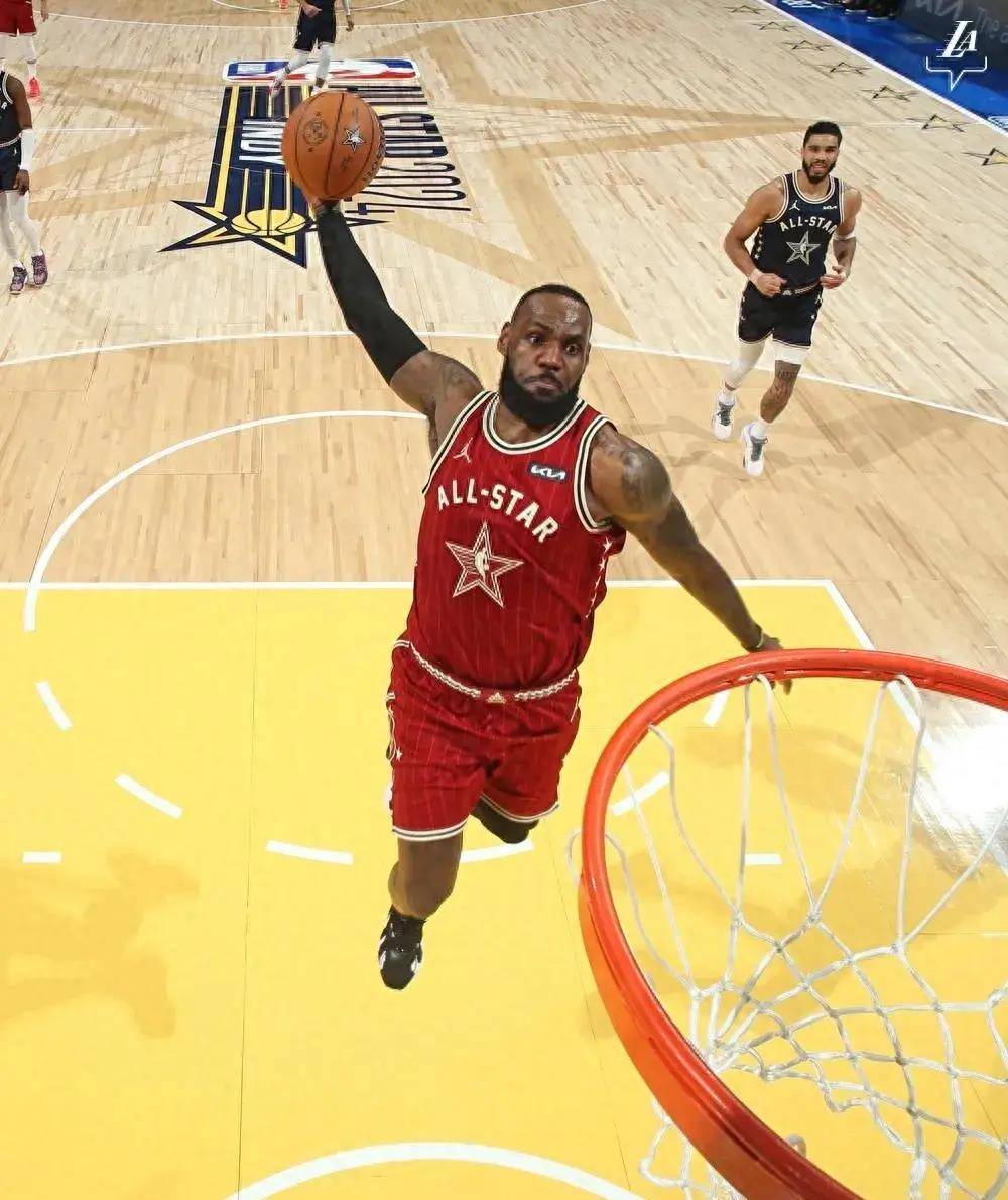 nba全明星狂潮:利拉德39分斩mvp,东部破纪录大胜西部