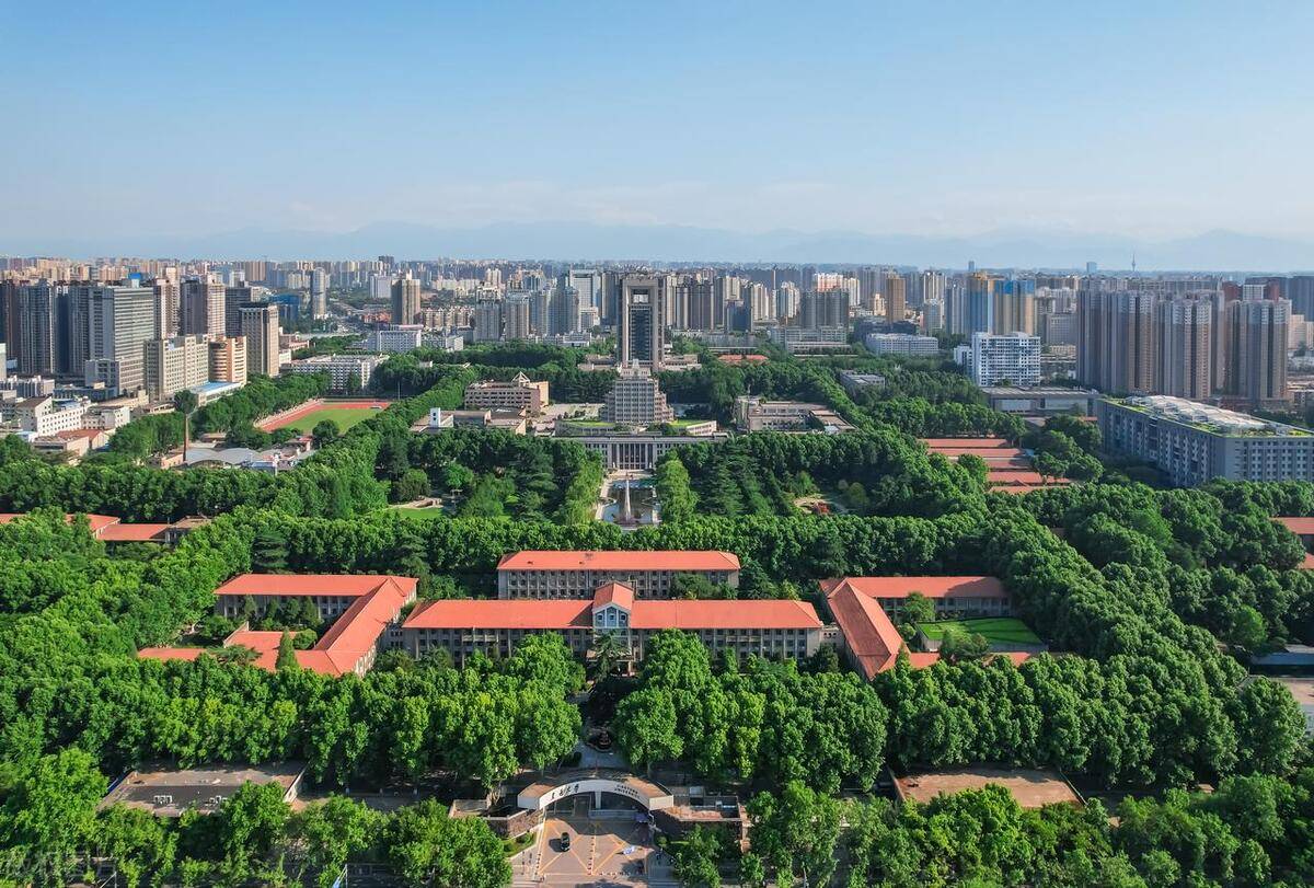 校友会2024中国三线城市大学排名,河南师范大学第7_全国_职业_技术