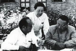 大师的悲剧:他生时名满天下,死时默默无闻_费孝通_先生_中央民族学院