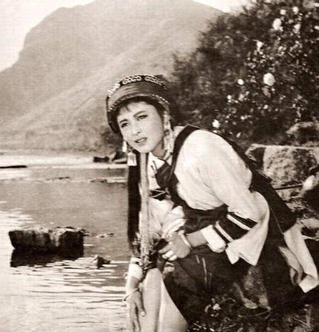 "阿诗玛"杨丽坤:用两部电影为云南文化铸魂,自己一生成悲剧_唐凤楼_五