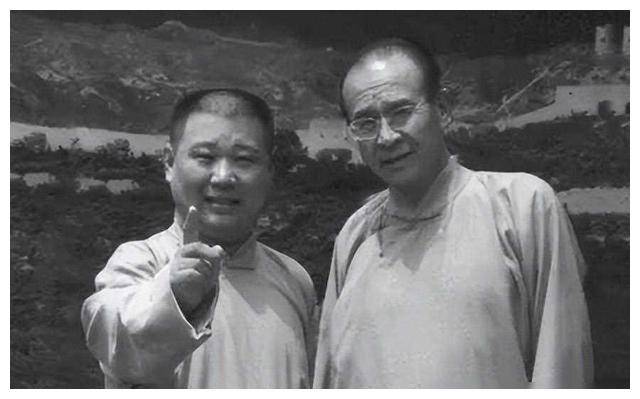 郭德纲泪洒灵堂,德云社全体跪送张文顺,动人场景揭秘_相声_老先生