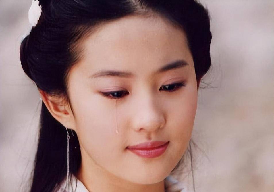 "五官乱飞"就别演哭戏,10位女星的仙女哭相绝了,样子楚楚可怜_眼泪