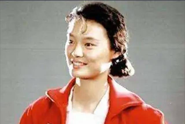 女排功勋周晓兰近况:跟随丈夫旅居美国,坦言:不觉得失去了什么_太原