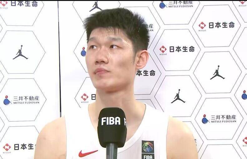 中国男篮惜败日本队,胡金秋忍不住痛哭,胡明轩昂首离开_比赛_球员