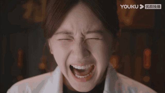 镜头的模糊和杂乱更是令人费解,细节之处更显粗制滥造.