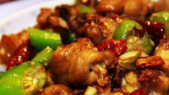 齐鲁大地的三大炒鸡,网友调侃:"莱芜炒鸡改名叫济南