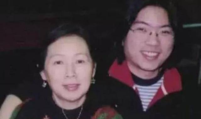 外祖父母都是科研家,母亲是梁思成学生,高晓松毕业清华,显赫家世_张维