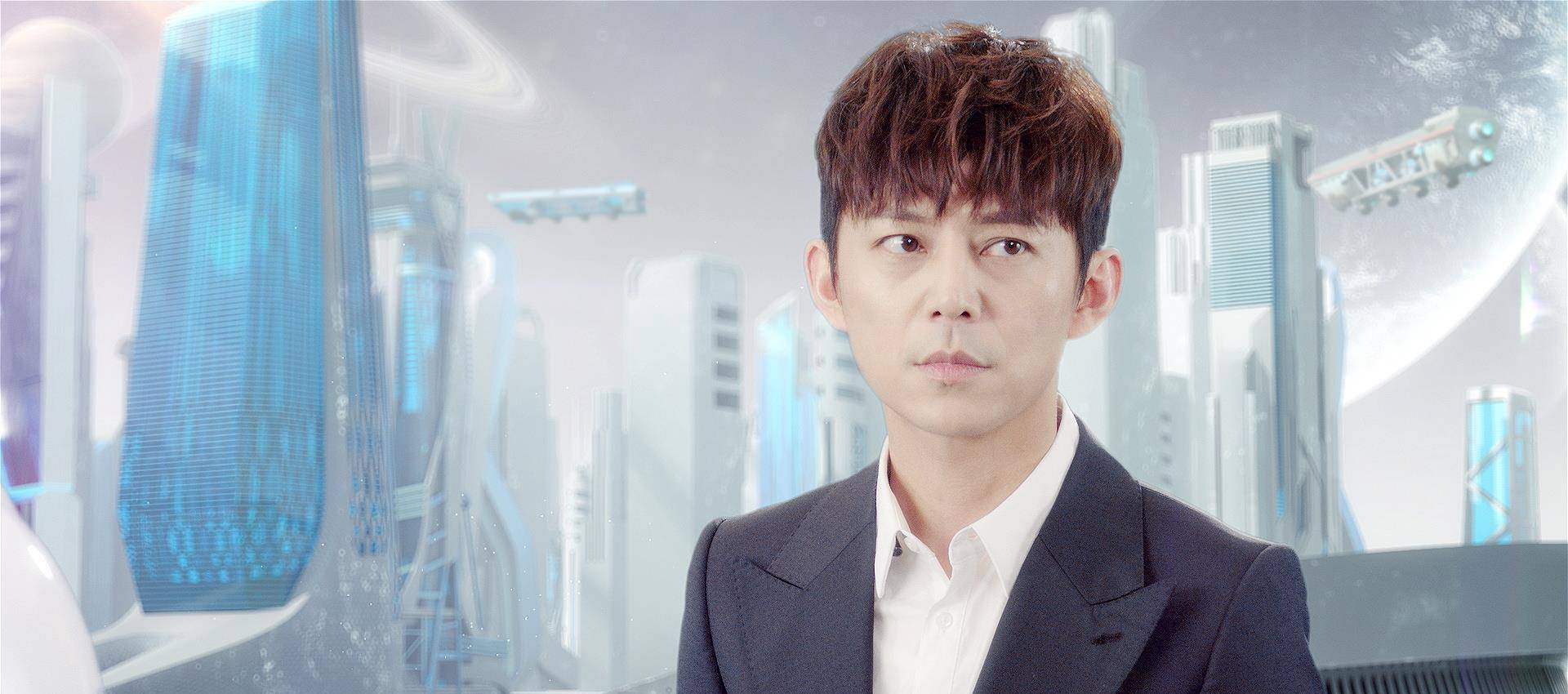 何炅携绯闻女友王菁外出,二人穿情侣装cp感十足,同出同入超亲密_好友