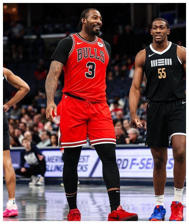 "原本风光无限的30岁第一中锋如今陷入边缘,只能混日子了"_德拉蒙德